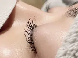 フラットラッシュ◉オフ&コーティング込〝つけ放題〟(オードリーフラットマットラッシュおよびカラーエクステは+¥1000)