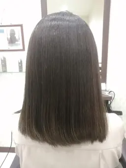 これをすれば永続的に楽になります！カット＋縮毛矯正＋髪質改善　￥15900