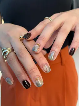 〔オススメ🩰〕オフなしネイル🤍🖤持ち込みデザインOK🎧