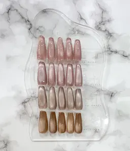 当日電話予約◎本日空き時間１１時- １３時-  １７時-ちゅるんマグネットネイルオフ込み💅🩷5000円