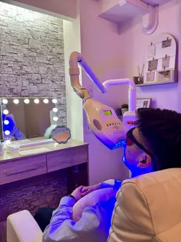 【学割】初回セルフホワイトニング(8分照射×2回) \4980→\2,500　60分