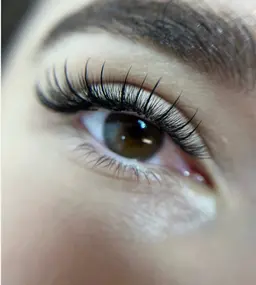 『London発』5Dボリュームラッシュ🇬🇧100束まで付け放題✨海外の方の様にフサフサバッチリまつげに❤️‍🔥