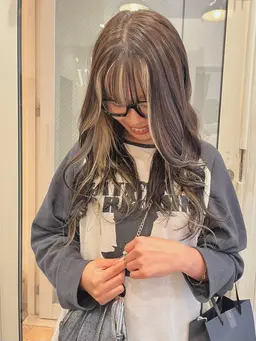 カット+ブリーチインナーカラー+カラー