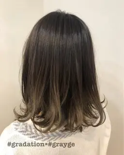 🌈毛先ブリーチ(１０センチ以下)+フルカラー¥8800🌈