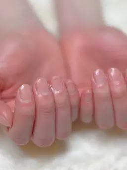 甘皮ケア＋爪の長さ整え(希望の方は艶出し)＋保湿と潤いたっぷりハンドトリートメント(手首までのリンパ流し)…ドライケア