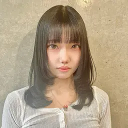 顔まわりレイヤーカット＋1STEPトリートメント＋ブロー