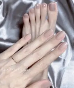 【フットバス付き】ハンドとフットワンカラーorラメグラデーション¥8880