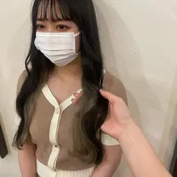 イヤリングカラー&全体カラー&カット&トリートメント🌻