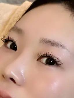 限定❣️🍀(他店オフ込)🍀最高級フラットラッシュ🧡120本🧡アイシャンプー付🫧