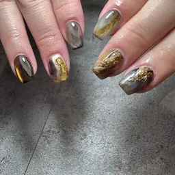 ネイリストおまかせニュアンスdesignコース(ハンドのみ)オフ別途/流行りのマグネットや水彩インクなどを使用