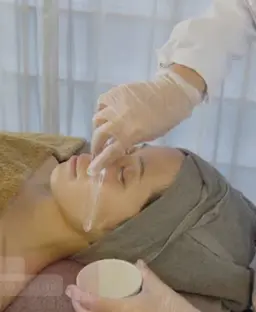 毛穴角栓ケア&水分たっぷりの鎮静トリートメント付