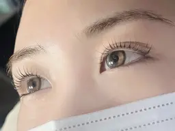 【まつ毛パーマ🤍立ち上げ×微カール】パリジェンヌ