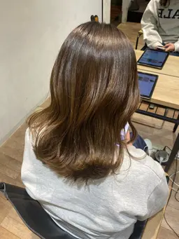 カラートリートメントカラー＋AujuaキューティクルケアTR￥12650