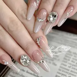 チップ長さだし10本🎀150分持ち込みデザイン💍パーツつけ放題