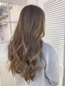 🍍カット＋外国人風バレイヤージュorハイライト＋oggiotto 3spepトリートメント🍍