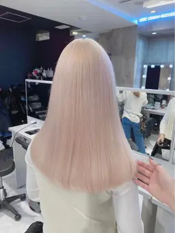 🍇ケアブリーチ➕カラー➕カット➕トリートメント🍇