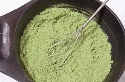 【初回限定】天然100％ヘナカラー＋整えカット（炭酸泉・頭皮ケア・首ケアを含む）