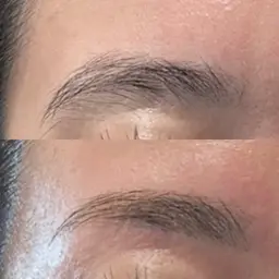 眉毛スタイリング