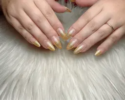 チップ長さ出しワンカラｰ orラメグラ（オフあり）