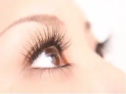 新メニュー導入記念❣️LEDまつげエクステつけ放題❣️(200本まで)新規の方オフ代無料‼️