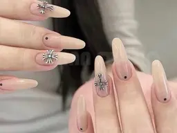 長さ出しワンカラー(ソフトジェルオフ込み)3300(電話確認必要です!!!)(水曜日,木曜日。土曜日できない)