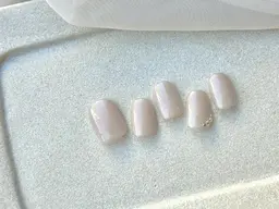 【初回オフ無料】ワンカラー ストーンアート（2個まで）片手1本ずつ