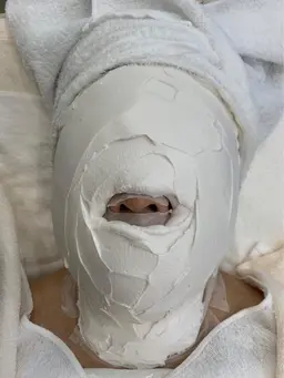 ラグジュアリーツヤリフト＆ハリ