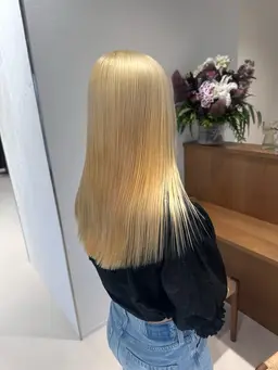 【可愛いハイトーン💛を続けたい方にオススメメニュー‼️】ブリーチリタッチ➕カラー➕超音波トリートメント