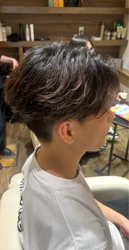 カット『メンズ限定』　センターパートスタイル