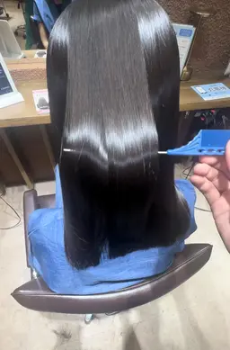 先着1日3名限定　艶髪✨縮毛矯正+カット+カシミアトリートメント✨