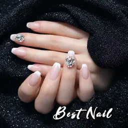 【ブライダルやオフィスで人気】豊富カラーから組合せられるフレンチネイル*パーツは無料🌟オフ無料⭐️