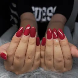 オフなし　ワンカラージェルネイル　または　ラメグラデーション