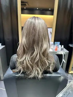 ✨初回限定✨カット ➕イルミナカラー ➕ブリーチorハイライト➕トリートメント