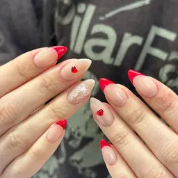 【オフ、ケア込み】フレンチネイル（ベースあり）