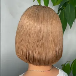 👋うねる髪の毛さようなら👋縮毛矯正＋CMCトリートメント‼️※ブリーチ部分への施術はお断りしております🙇