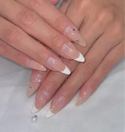 フレンチネイル🐰🎀