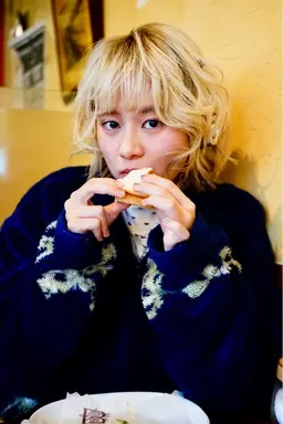 1ブリーチ+髪質改善トリートメントカラー+前髪カットプレゼント✂️