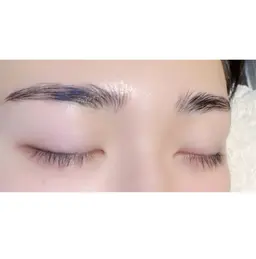 【メンズも大歓迎】💙パリジャンブロウ+眉毛カット💙