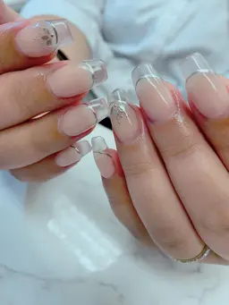 大人な大人気のクリアフレンチスカルプ❤️