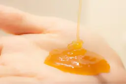 《髪を伸ばしている方にオススメ》癒しのはちみつ炭酸spa(30分)＋前髪カット