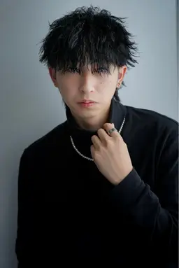 【12月限定】カット＋特殊系パーマ（巻き放題！）　¥8000