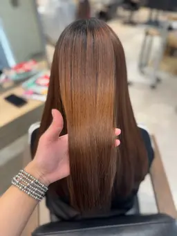 【思わず触りたくなる‪”‬つるん‪”‬と実感🌟】縮毛矯正💎✨