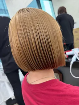 🍎カット➕ブリーチカラー🌈