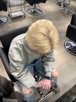 【垢抜けたい方🔥メンズ限定👓】ブリーチ+カラー+トリートメント🧨