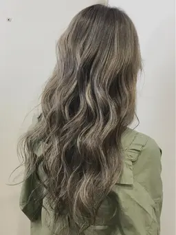 人気No.2🩶外国人風ハイライト🪡+透け感カラー+ハホニコトリートメント