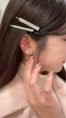 【U23限定】今話題の⭐️耳ツボジュエリー👂🏻🎀両耳12粒💎    ※耳マッサージ付き