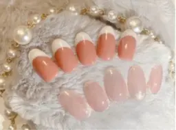 【ハンドネイル】　ベースカラー×フレンチorベースカラー×マグネット ¥5980