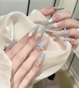 持ち込み🩷6本アートやり放題+指定パーツつけ放題