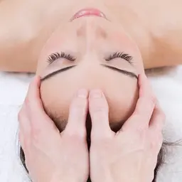 頭蓋骨矯正付きコース💆🏻‍♀️本気で小顔になりたい方限定クーポン✨