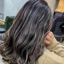 【⚡️横浜No.1最強筋感⚡️】プラチナハイライト+2Step Tr✨